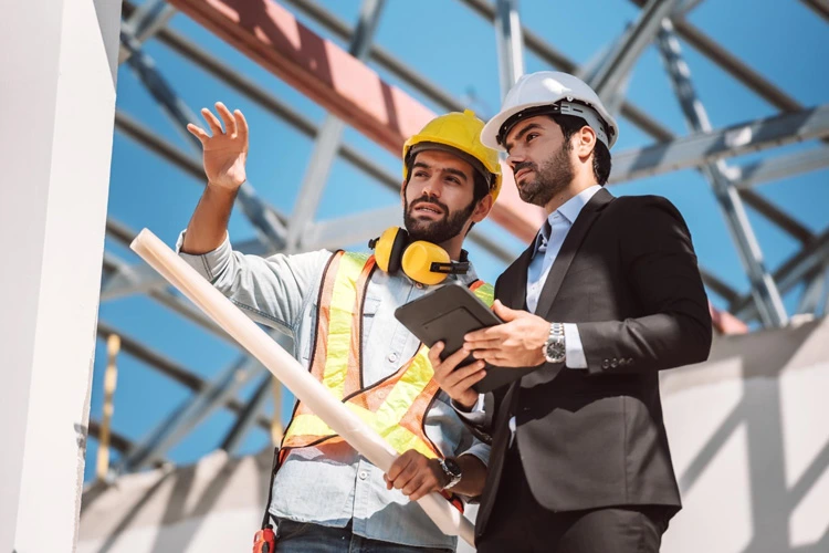 Personal constructii Asia pe șantier