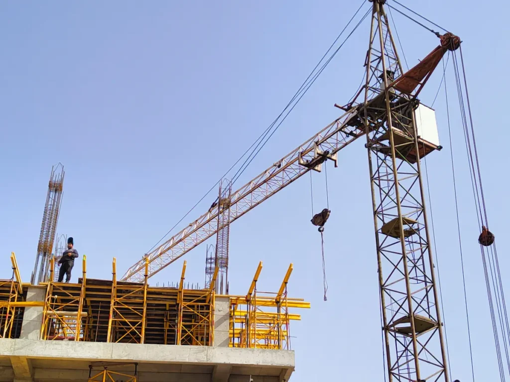 Muncitori construcții Moldova recrutați din Asia